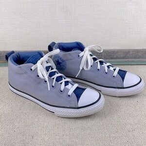 Converse Chuck Taylor Mid-Top
